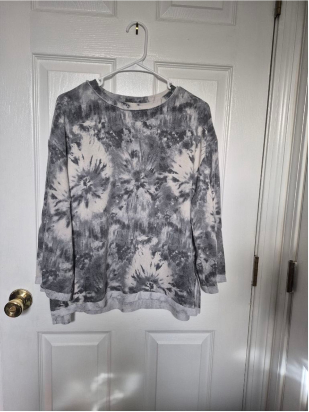 Women's Easel Tie-Dye Sweatshirt S Gray & White